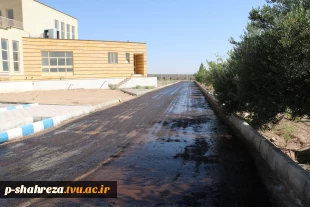 عملیات زیرسازی،قیرپاشی وآسفالت فازدوم ساختمان جدید آموزشکده فنی پسران شهرضا به پایان رسید. 4