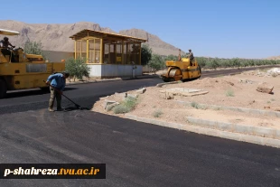 عملیات زیرسازی،قیرپاشی وآسفالت فازدوم ساختمان جدید آموزشکده فنی پسران شهرضا به پایان رسید. 9